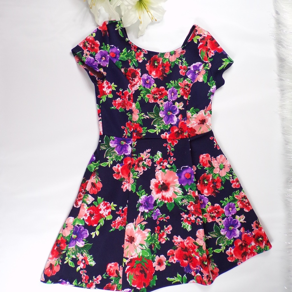 Charlotte Russe Floral Dress Size Large